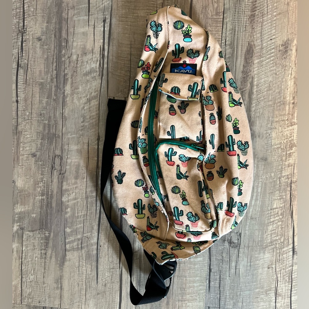 SOLD Kavu Rope Bag in Prickle Perfect Rope Sack Sling
Crossbody Backpack RARE